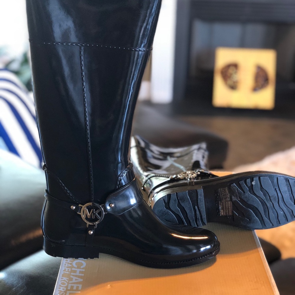 Shoes! Shoes! Shoes! Size 10